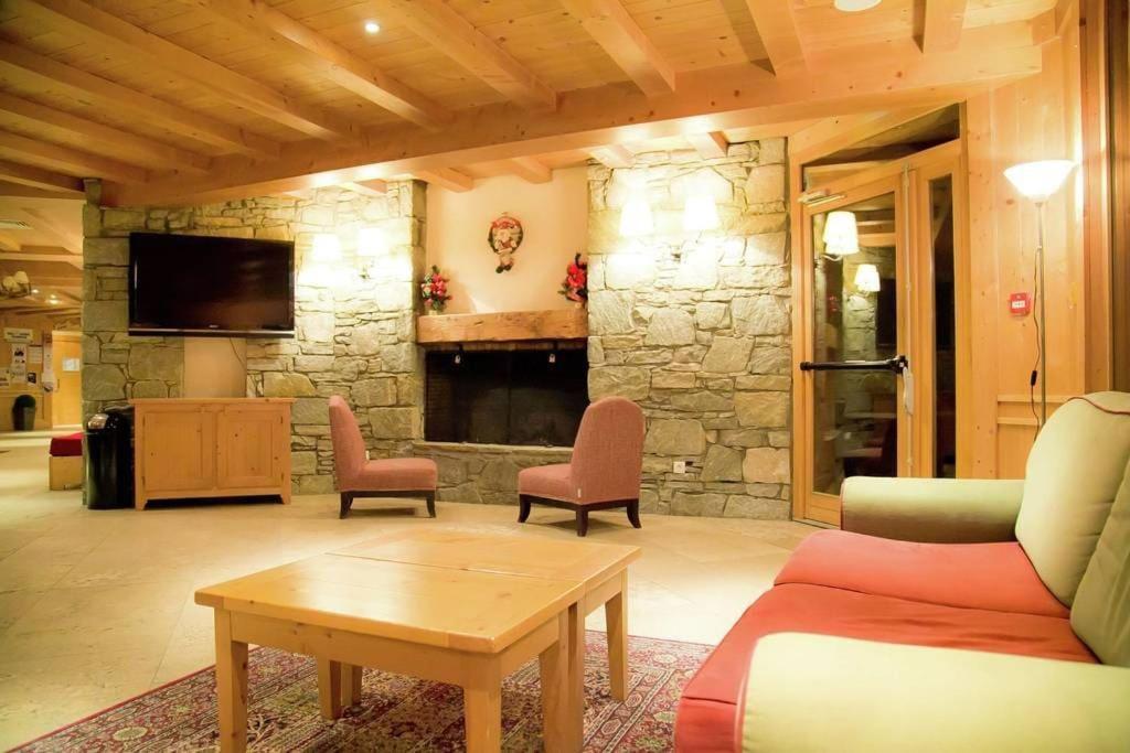 Residences De Luxe Les Alpages Val Cenis - 4 Pers 琴山朗勒堡 外观 照片